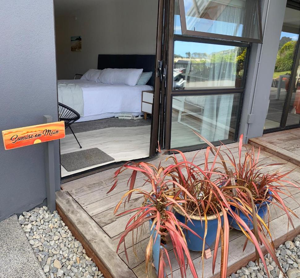 Sunrise On Main Bed & Breakfast Tairua Exterior photo